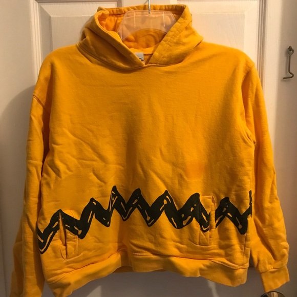 Peanuts Yellow and Black kid’s hoodie Sweater